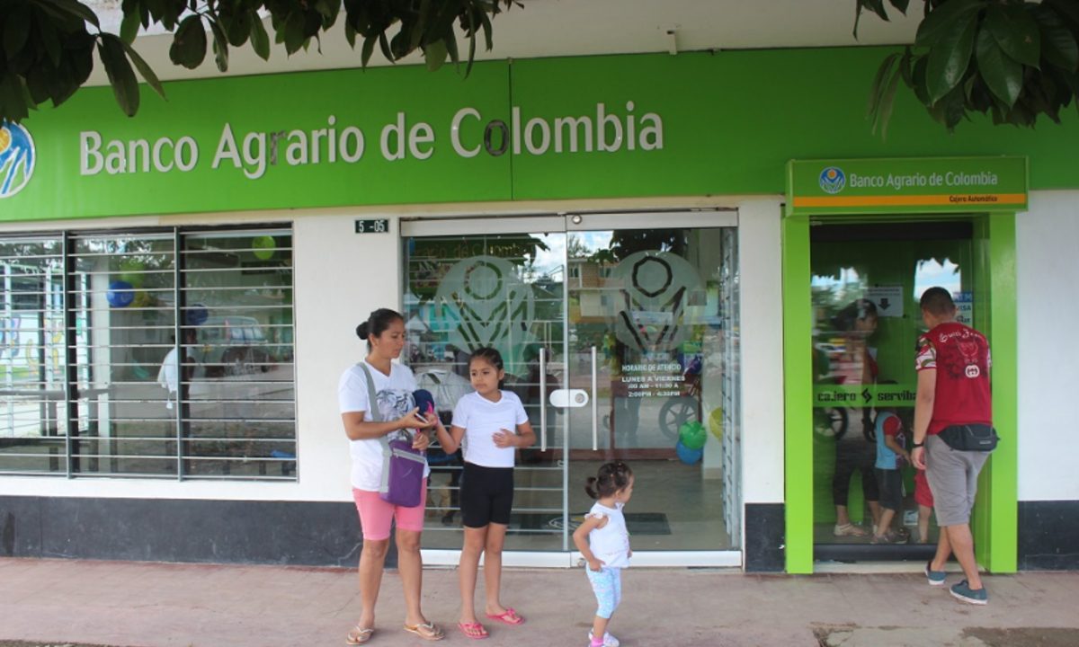 Cajero automático 'enloquece'en Colombia y regala dinero