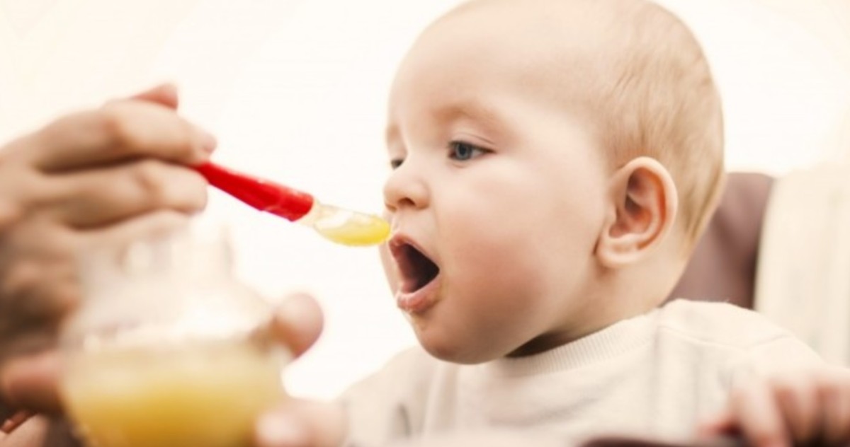 OMS pone la lupa a industria de alimentos para bebé por el exceso de azúcar