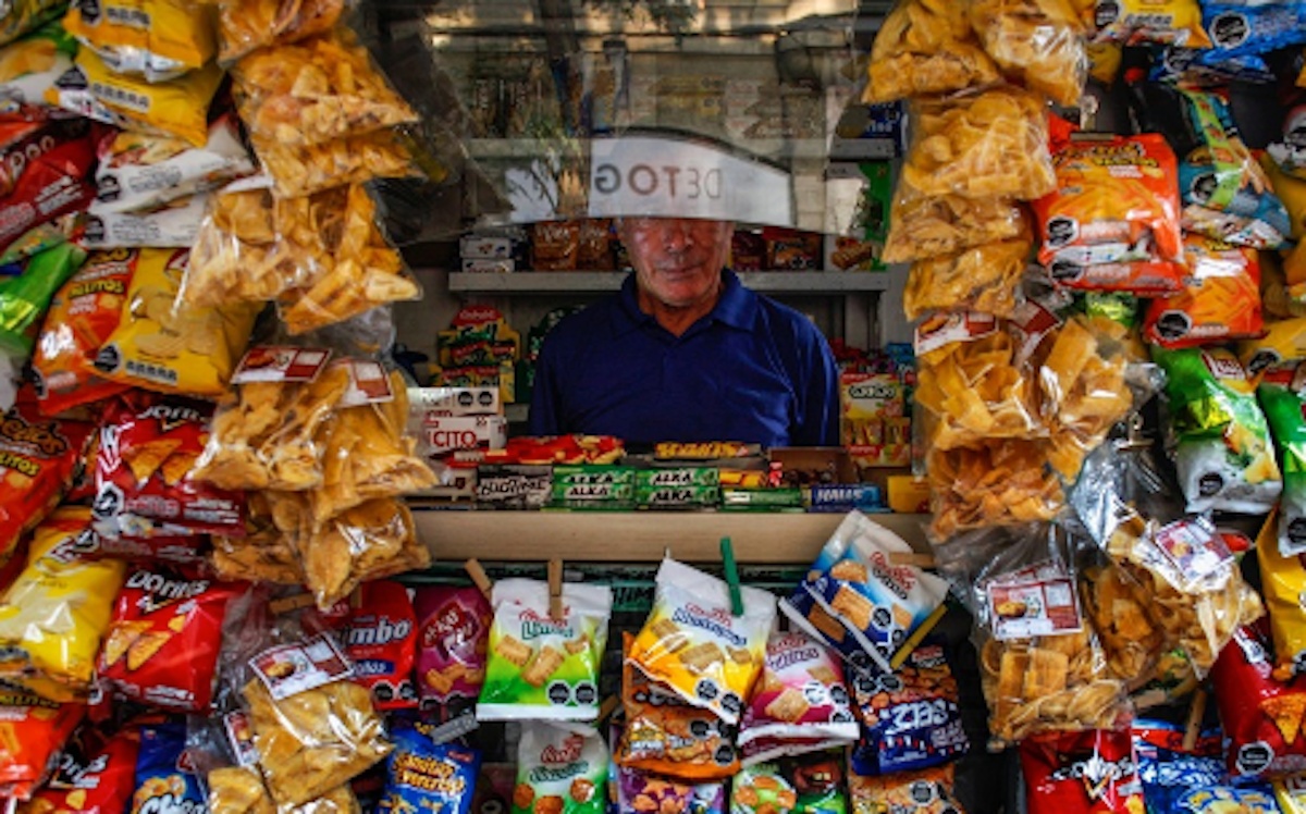 Morena propone iniciativa para aumentar hasta 2.5 pesos el impuesto en golosinas