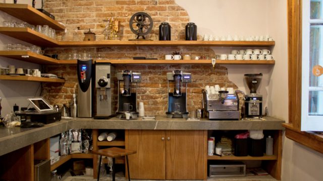 La cafetería es el negocio del desempleo