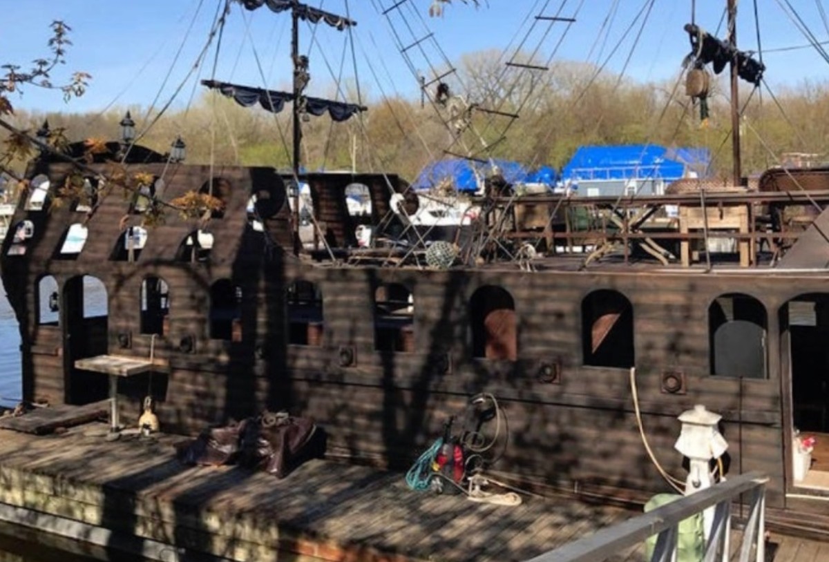 Alquilan barco pirata por 5 mil 800 pesos la noche con disfraces incluidos