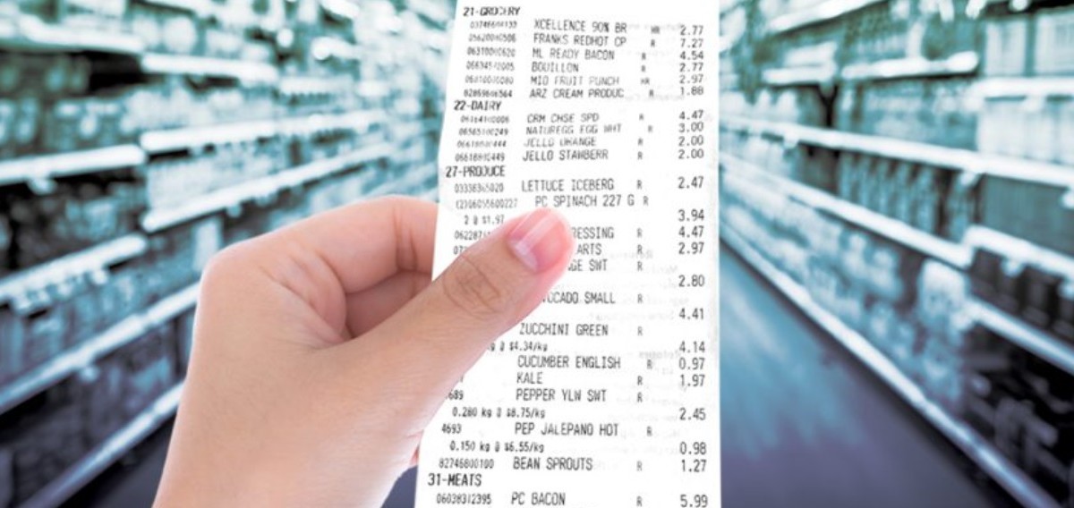 Tocar tickets de compra ponen en riesgo tu salud