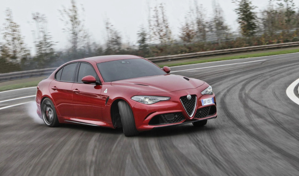 Estos son los 10 autos con más “defectos de fábrica” en este año