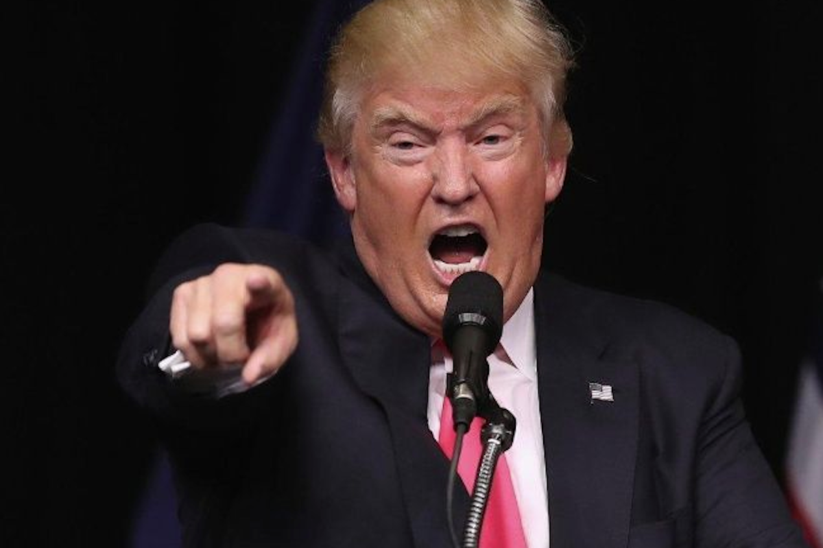 Trump advierte que si lo destituyen, los mercados se desplomarán