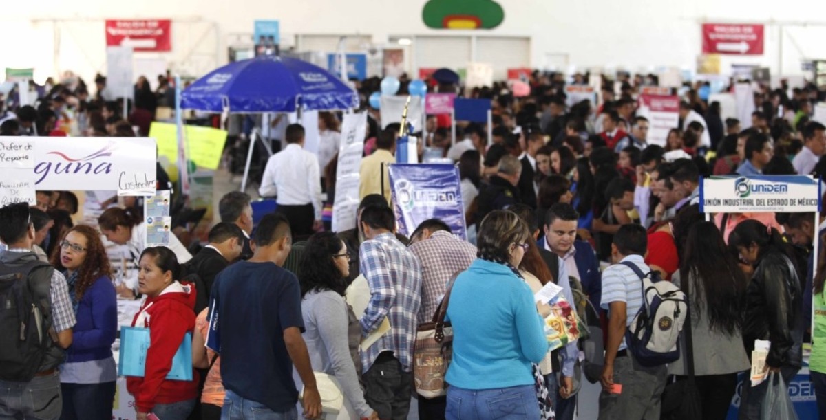 AMLO recorta a diario más de 6 plazas del gobierno para ahorrar 10 mil mdp