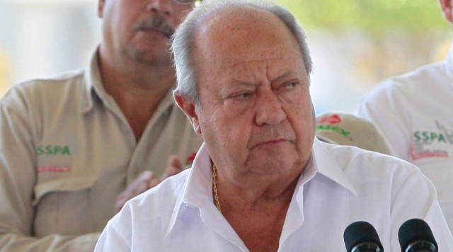 Carlos Romero Deschamps renuncia 