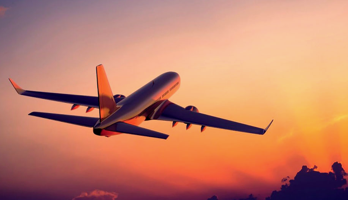 ¿Qué tan probable es que me contagie de COVID-19 en un vuelo?