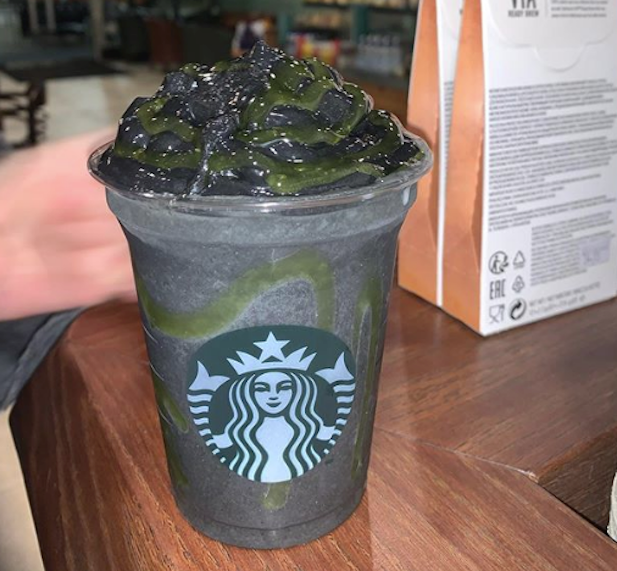 Starbucks sacará una bebida especial para Halloween: el Phantom Frappuccino
