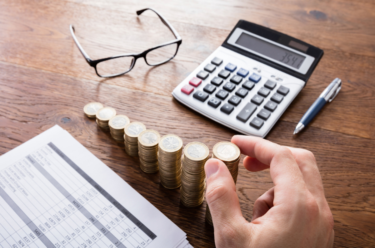 29, noviembre, 2019, impuestos, persona, calculando, impuestos