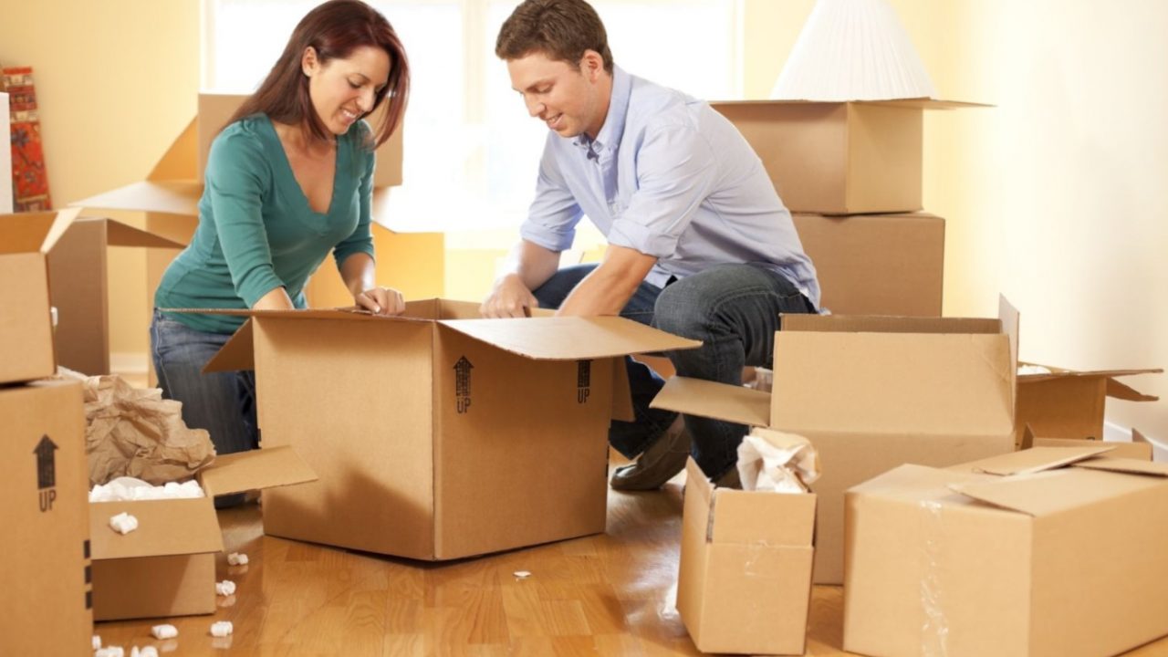 Imagen: Una pareja renta un departamento, 4 de noviembre de 2019 (Imagen: Especial)