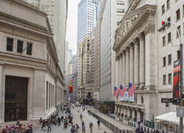 Imagen: Inmediaciones de la Bolsa de Nueva York, 8 de noviembre (Imagen: Especial)