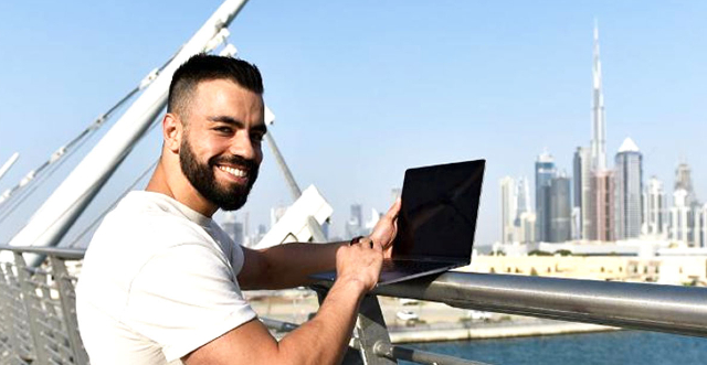20 de diciembre 2019, Matthew Lepre, empresario, persona, trabajador, empleo, computadora