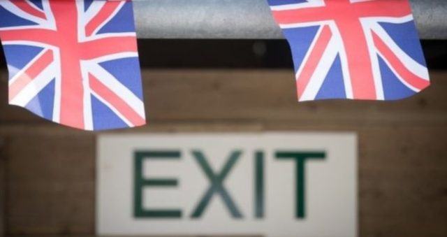 5 de diciembre de 2019, sucesos, marcaron, economia global, 2019, ondean banderas de Reino Unido tras negociaciones del Brexit (Imagen: Especial)