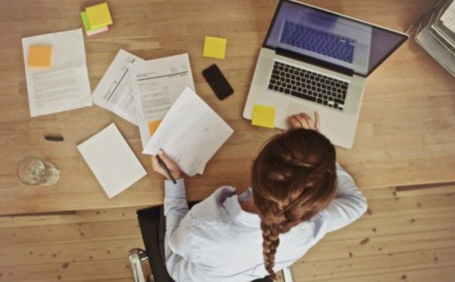 13 de diciembre de 2019, freelancer, dinero, trabajo, empleo, el freelancer mantiene un ritmo de trabajo con disciplina (Imagen: Especial)