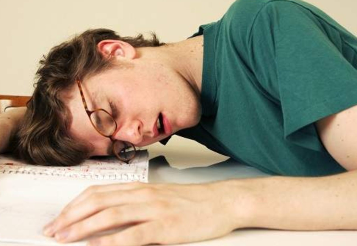 Ofrecen 27 mil pesos por dormir 9 horas durante 100 días