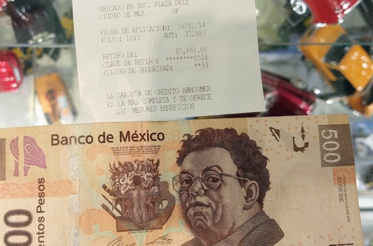 18 de febrero de 2020, retiro de dinero en cajero (Imagen: Twitter @chucastellanos)