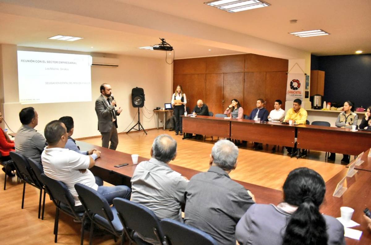 Legisladores quieren que aguinaldo para burócratas pase de 40 a 60 días de sueldo