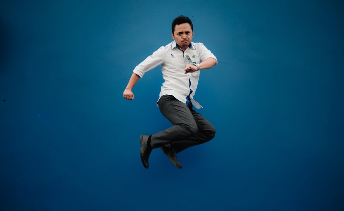 hombre feliz por trabajar (Imagen: Unsplash)