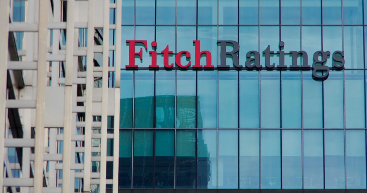 Fitch recorta calificación de México y lo deja a un escalón del grado de inversión