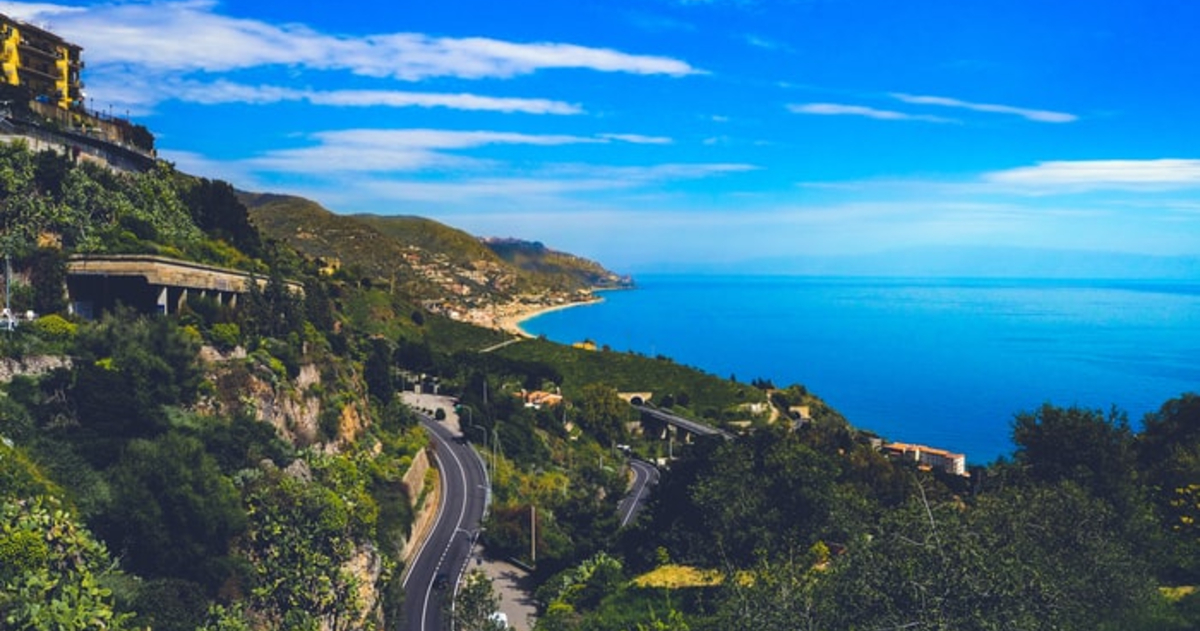 Isla italiana ofrece vuelo y hospedaje para que los visites después de la cuarentena