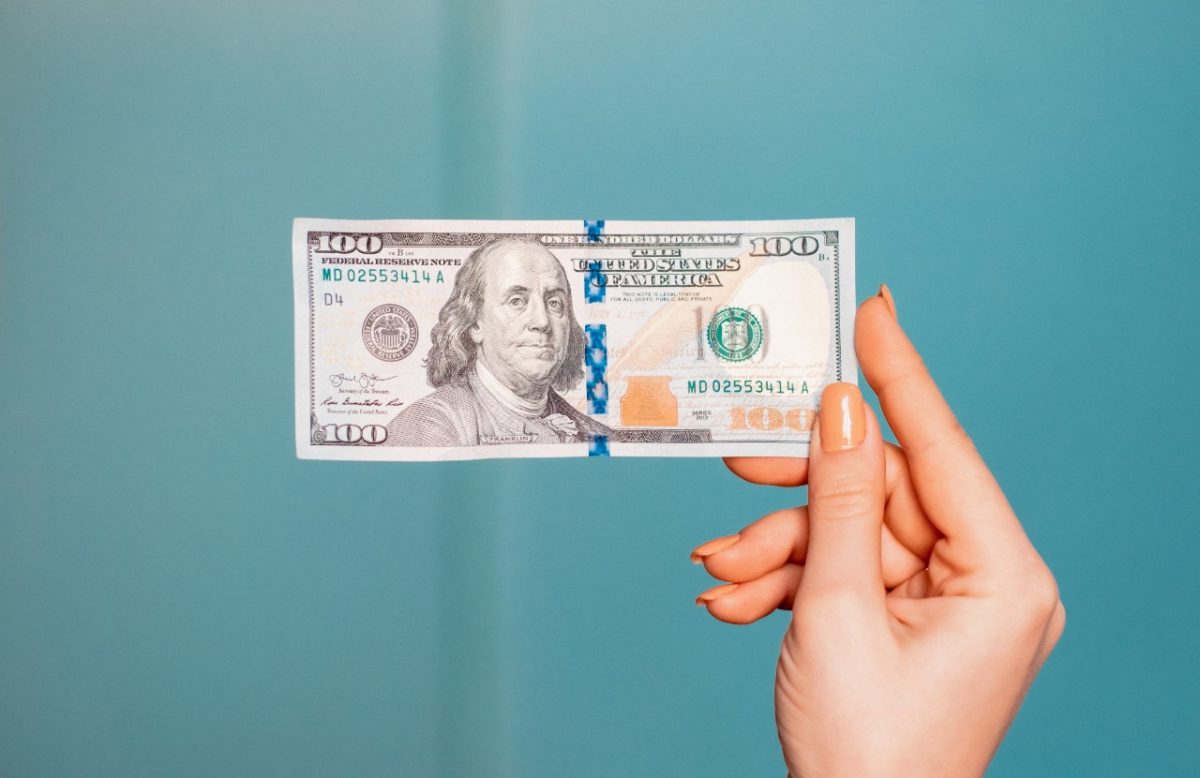 Billete de 100 dólares estadounidenses (Imagen: Unsplash)