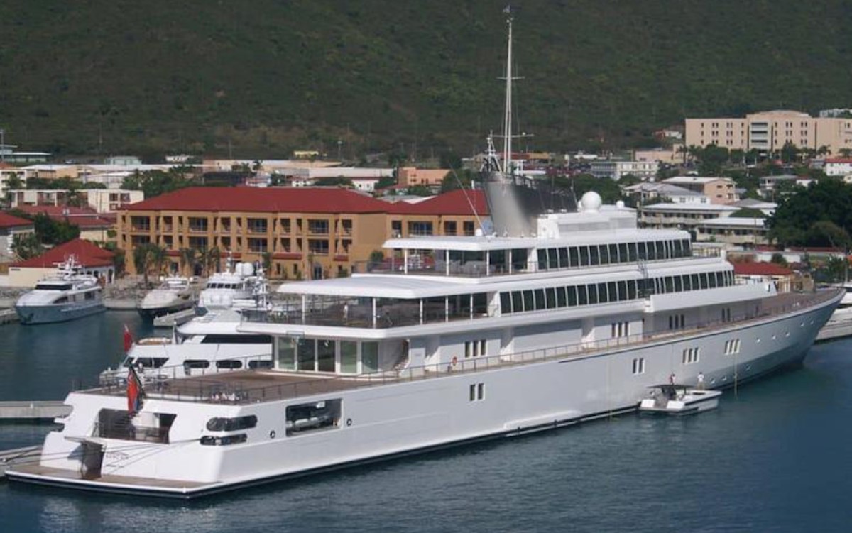 Yate de 290 millones de dólares (Imagen: Twitter @LUIS8171073011)