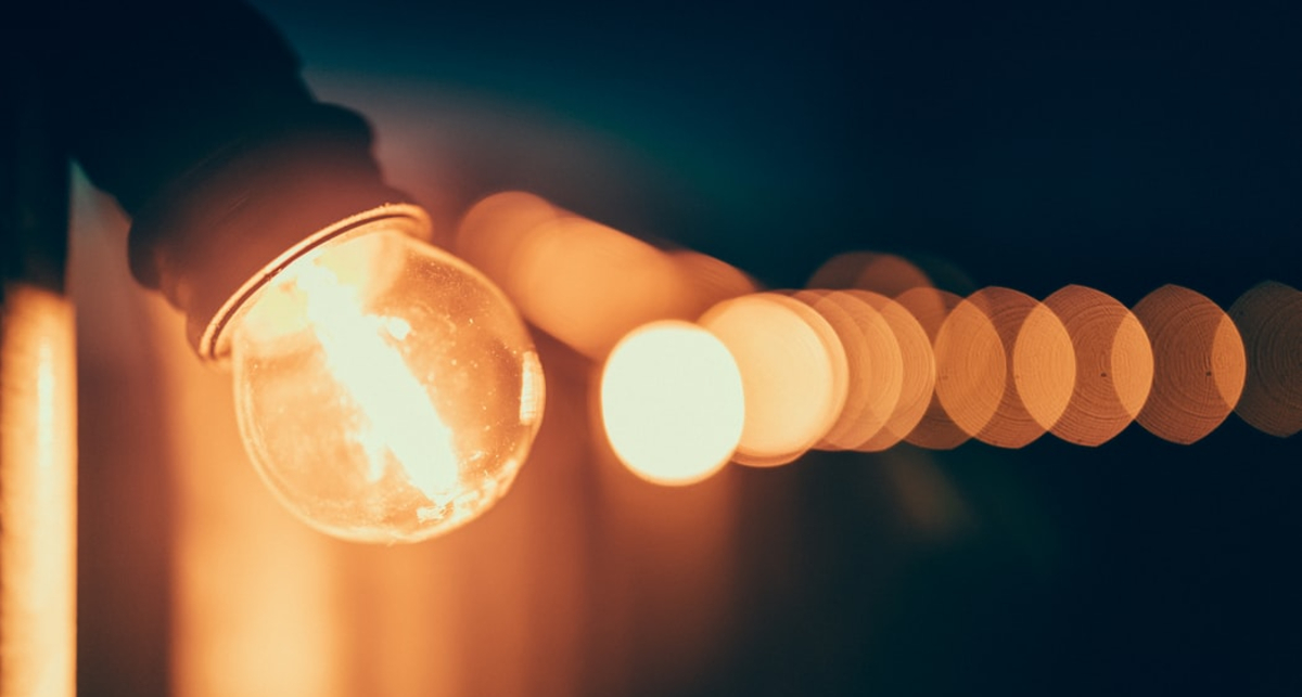 Costo de la luz en México aumentará por disposiciones del gobierno: Especialistas