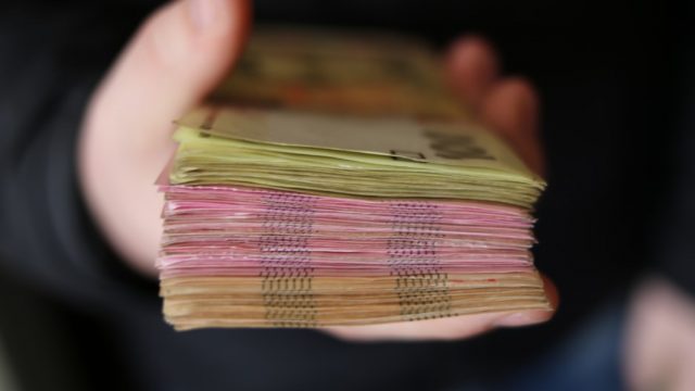 Los microempresarios que solicitaron créditos a la palabra por el monto de 25 mil pesos durante mayo deberán empezar a reembolsar el dinero.