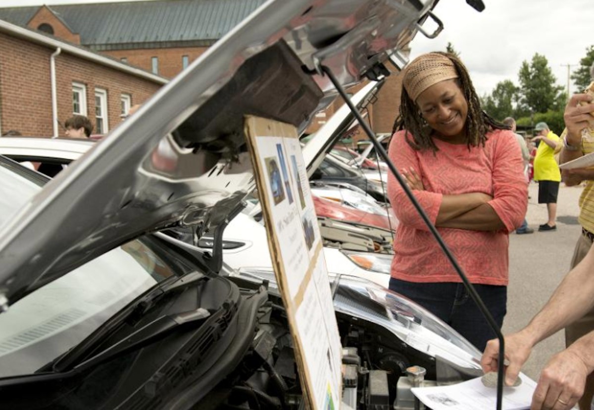 Desarrollan sistema para que tu coche sea fuente de energía para tu casa y ahorres en electricidad