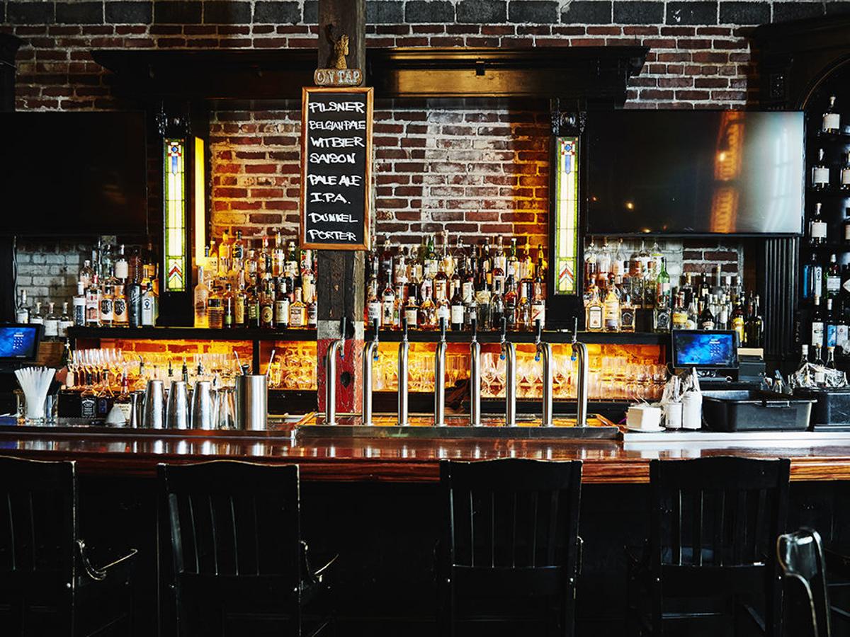 ¿Cómo sería la nueva normalidad en los bares?