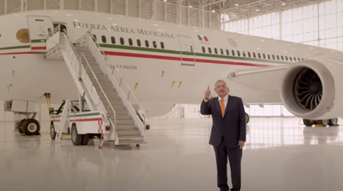 Exigen a Profeco sancionar spot de avión presidencial por publicidad engañosa