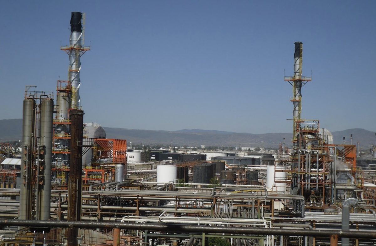 Invierte gobierno federal dinero en refinerías… que operan con pérdidas
