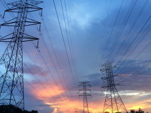 ¿Por qué a CFE le conviene comprar la energía a privados antes que producirla?