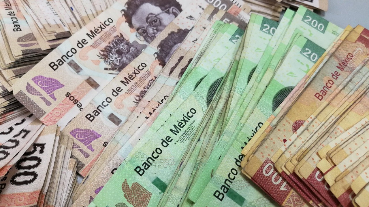 Gana 100 mil pesos en concurso de la Condusef sobre educación financiera