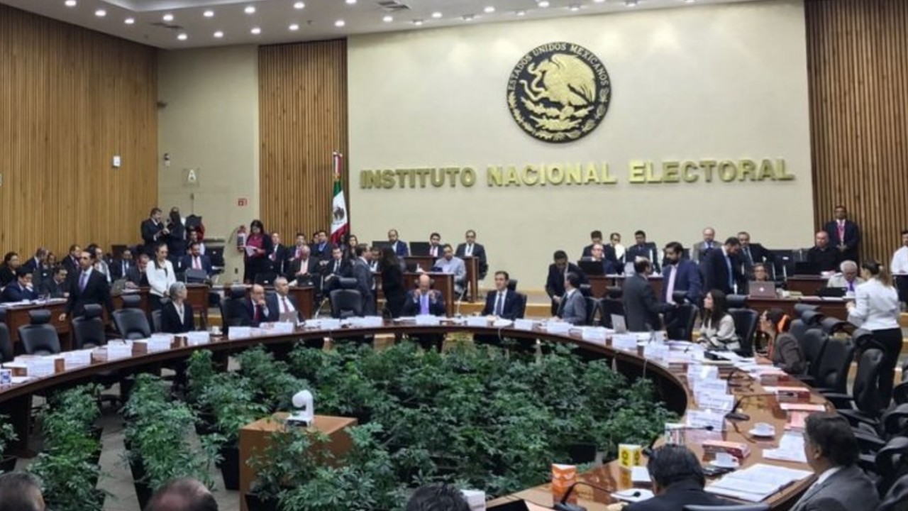 Según el INE, costará mil 500 millones de pesos la consulta popular para juzgar expresidentes