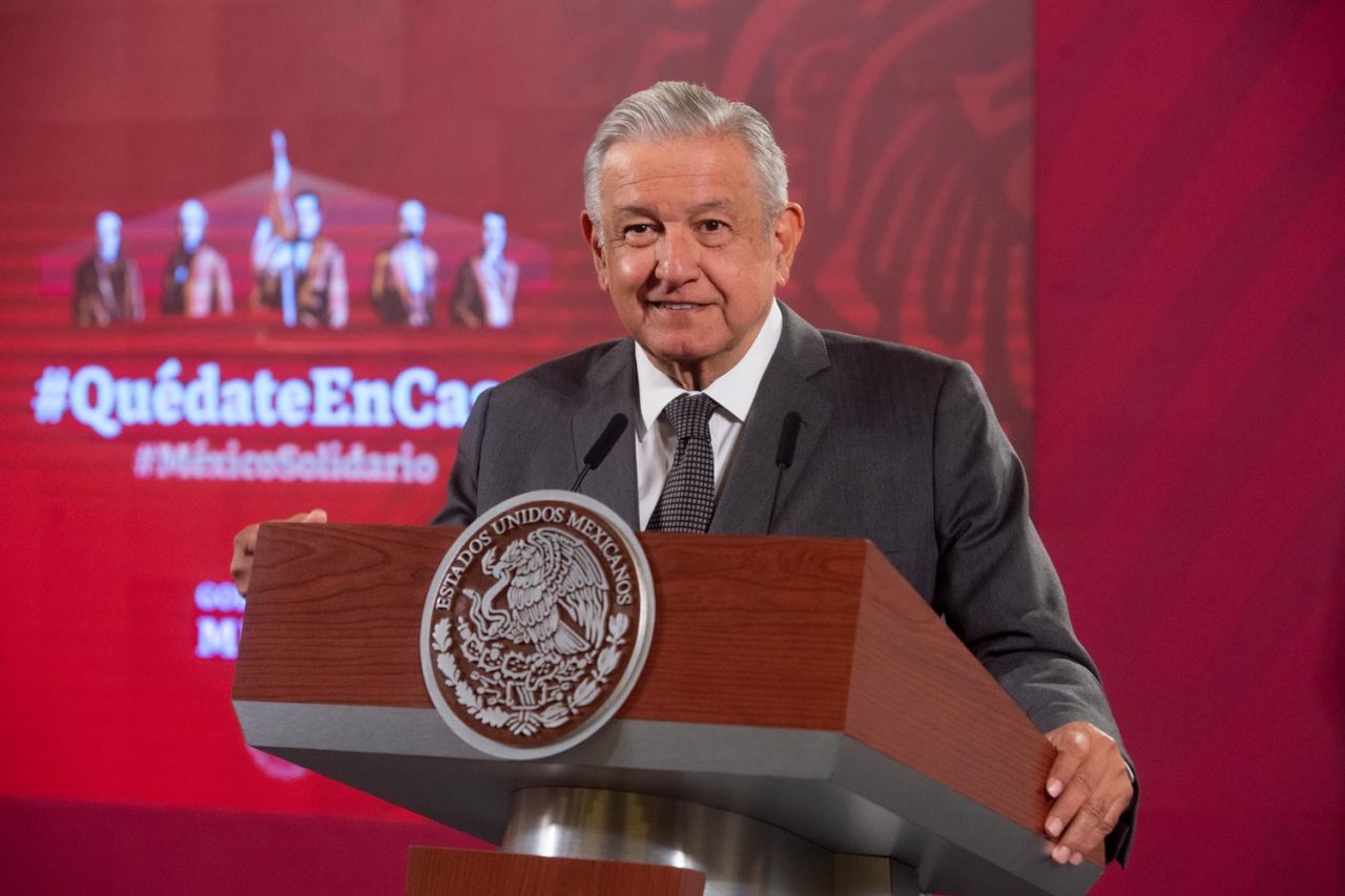 Es mentira que nos quedamos sin luz si no abrimos mercado eléctrico: AMLO