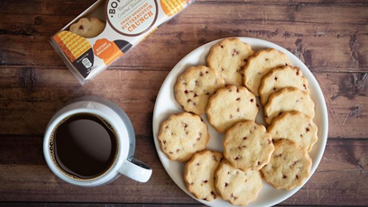 Recibe 52 mil dólares por comer galletas todo el día