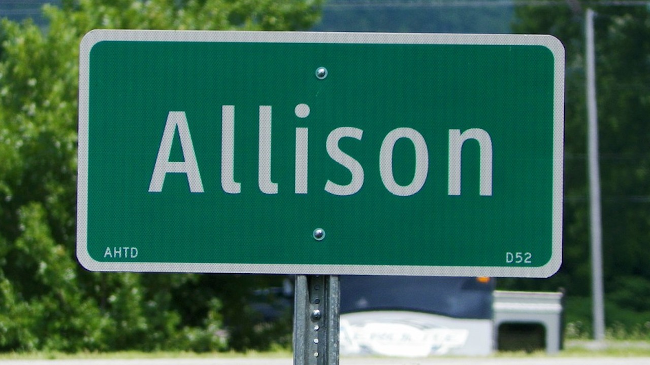 ¿Ganarían más dinero pueblos y ciudades con un mejor nombre?