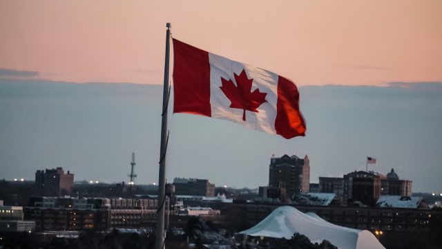 Canadá busca más de 400 mil inmigrantes que busquen trabajo
