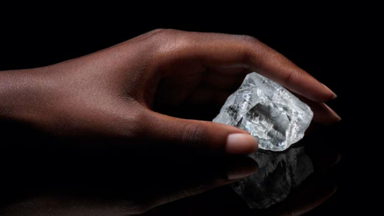 Louis Vuitton adquiere inmenso diamante de 549 quilates llamado “Sethunya”