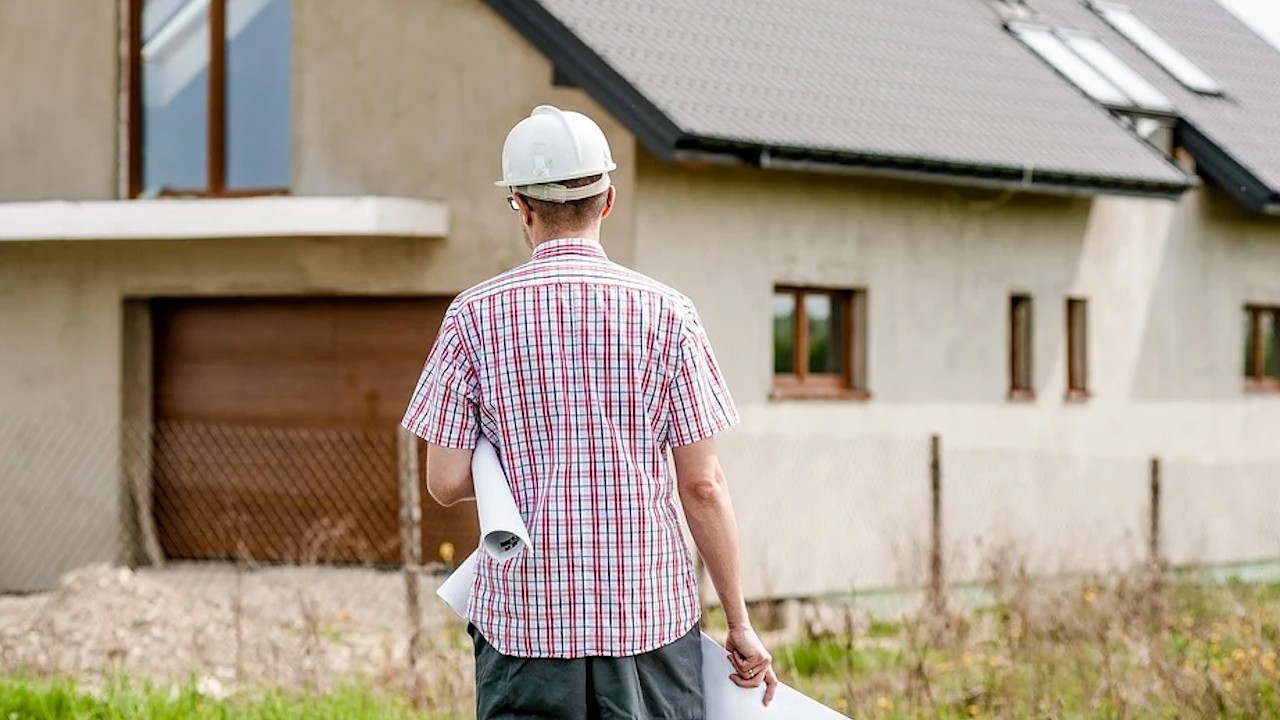 ¿Cuáles son los riesgos de construir una casa sin licencia en México?