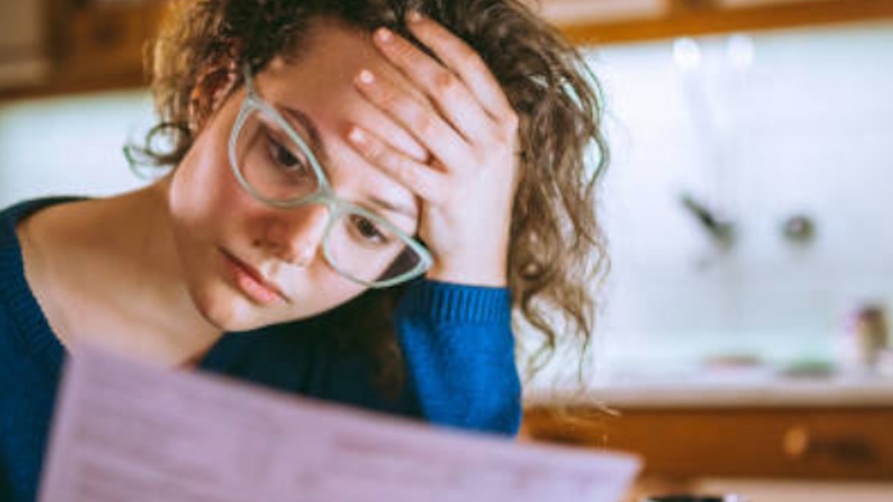 ¿Pueden embargar mis bienes si tengo una deuda de tarjeta de crédito?