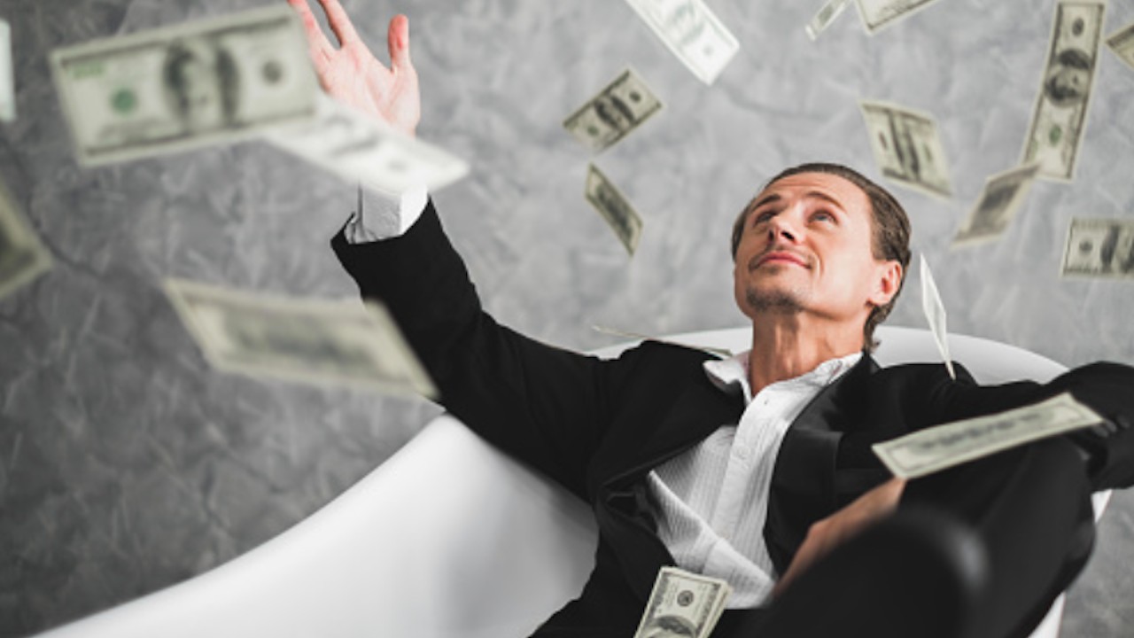 Si quieres ser rico deja de centrarte en tu salario y concéntrate en esto