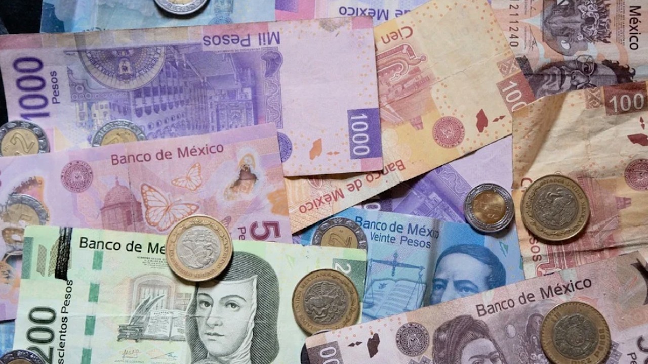 ¿Aumentar el salario mínimo estanca los empleos?