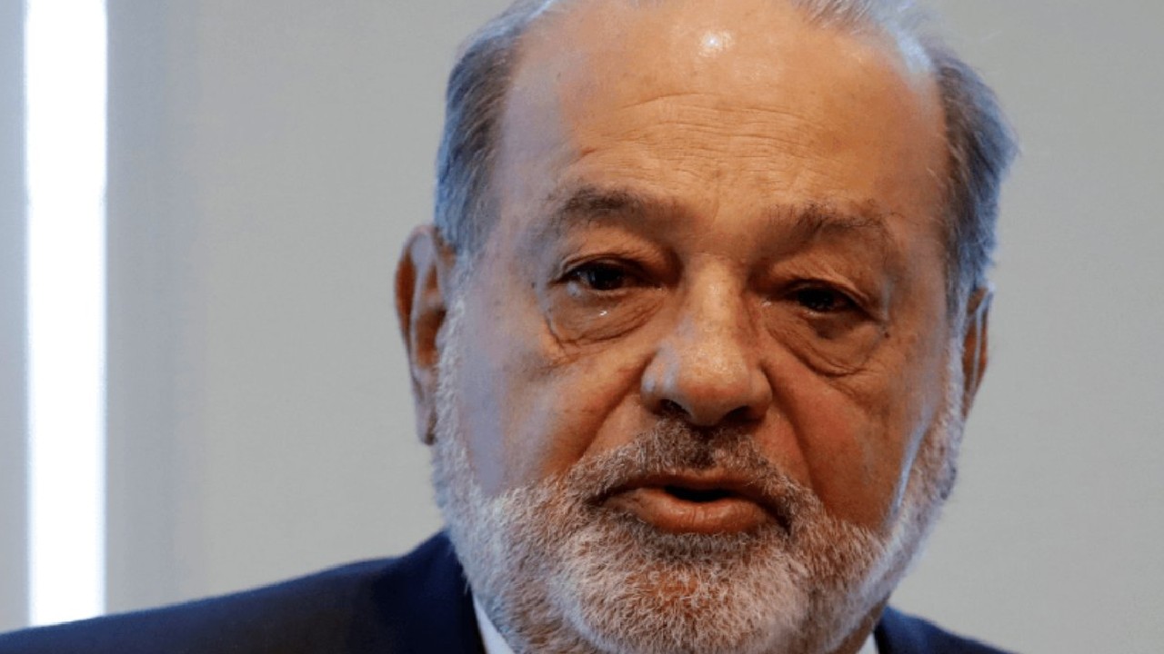 Carlos Slim da positivo a COVID-19; tiene síntomas leves