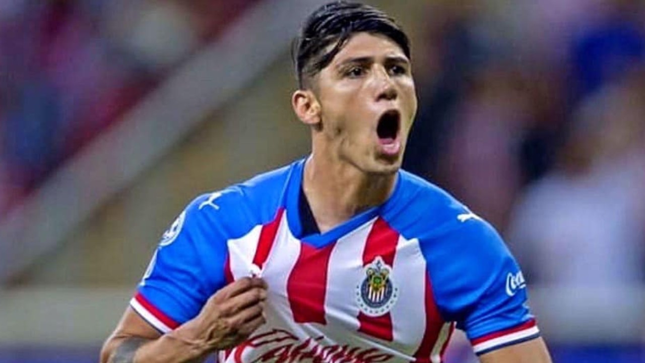 ¿Cuánto dinero le exige Alan Pulido pagar a Chivas?