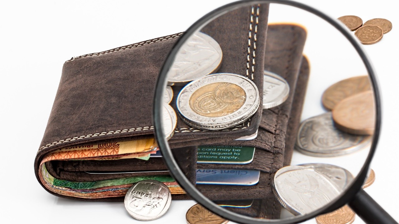 SAT revisará que no compres con tarjetas más de lo que ganas