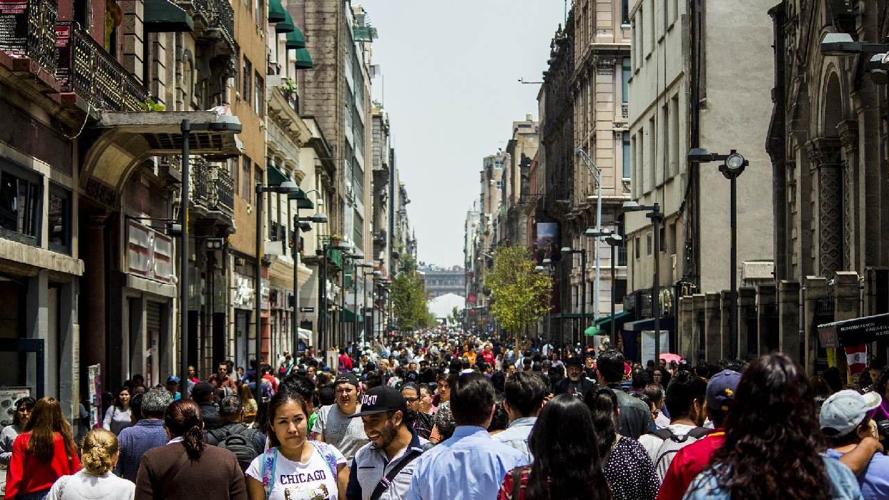 CDMX pasa a semáforo naranja por COVID-19; estos negocios pueden abrir