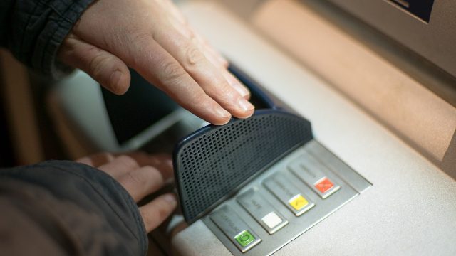 Cómo retirar dinero de los cajeros automáticos del Banco del Bienestar