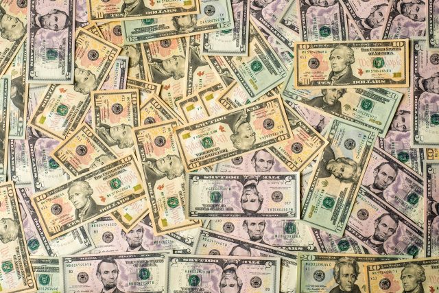 El precio del dólar es una de las cosas más buscadas que están relacionadas con la economía